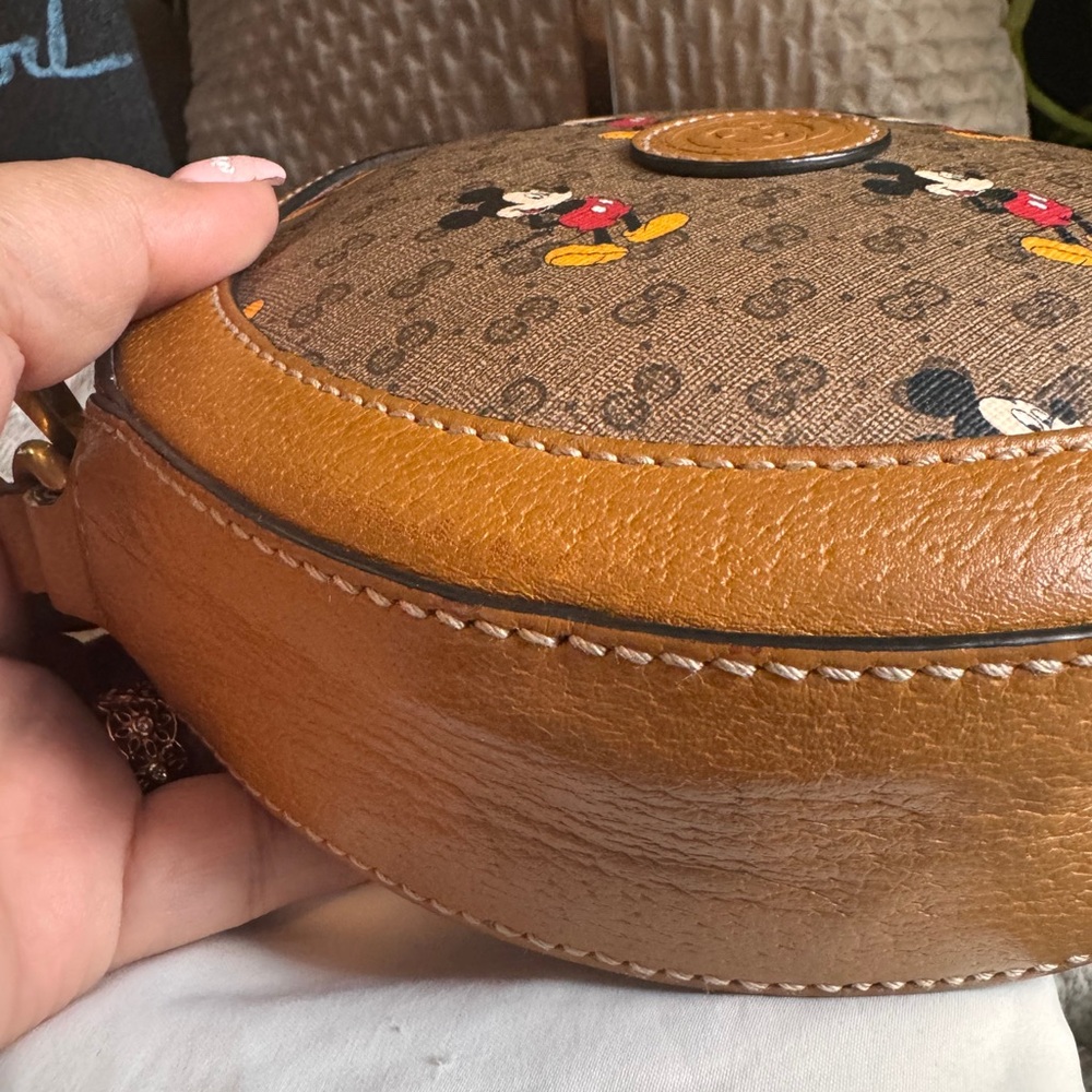 Gucci-Disney Collab /Mickey Mouse Crossbody Bag-Limited and harder to find ! - Picture 7 of 14